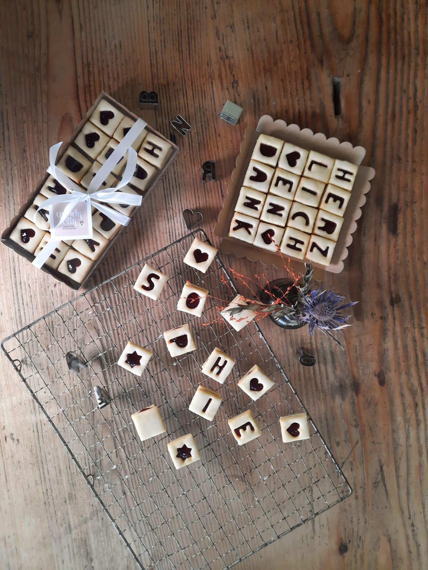 13.12.25 – Quadrilettri – gebackene Botschaften